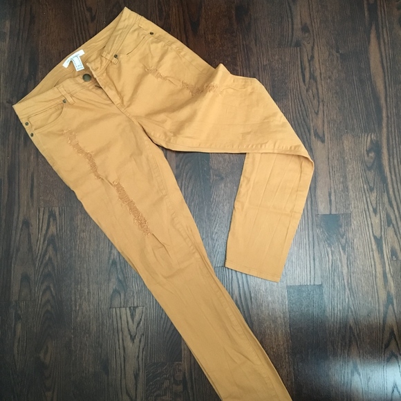 Destroyed Distressed Jeans LIKE NEW Size 28 - Picture 1 of 7